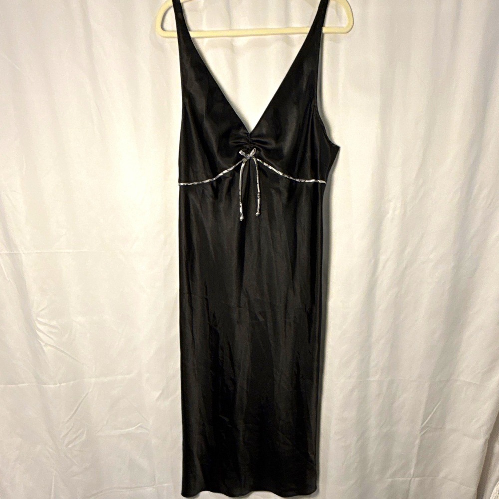Jones New York Black Satin Nightgown XL V-Neck Adjustable Straps Bow Detail Long